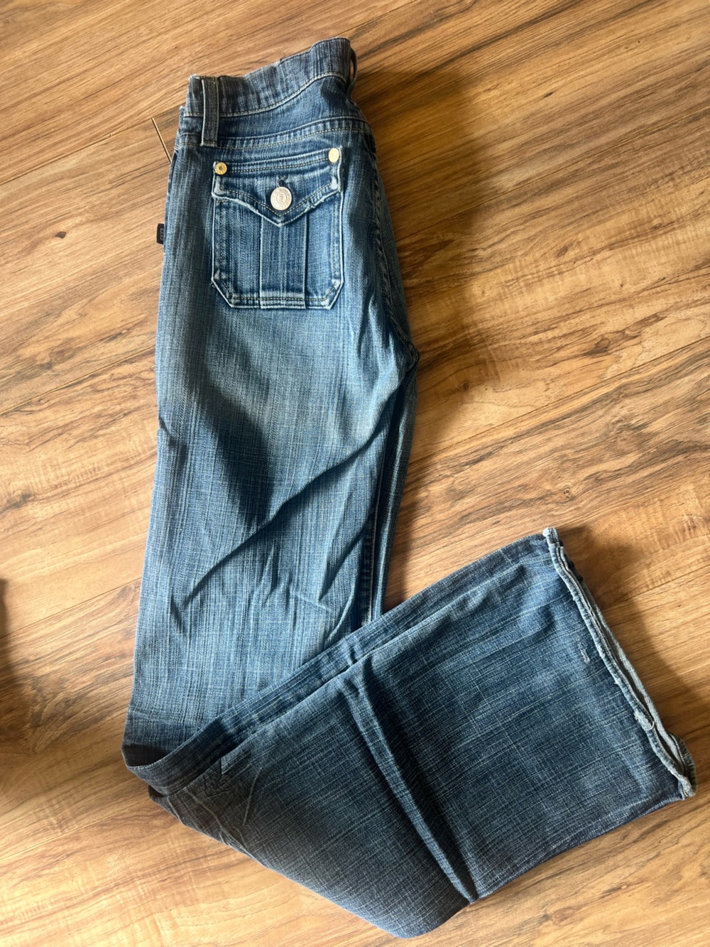 Rock & Republic Classic Mid-Blue Women’s Jeans